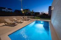 Relax apartment with private pool I - B&B Novalja