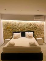 Luciano Rooms - B&B Ksamil