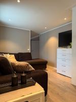 Modern apartment in scenic surroundings! - B&B Mesøy