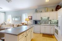 Dream escape with beach access pool bikes screened patio - B&B Santa Rosa Beach