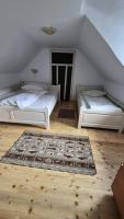 Chambre Triple avec Salle de Bains Commune
