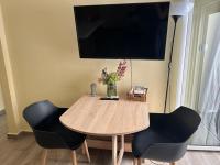 A cozy, 46 sqm flat three minutes from the sea - B&B Athens