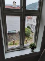 Downtown, free parking, 4 bedrooms, Nordnes, Bryggen, - Chambres d'hôtes Bergen