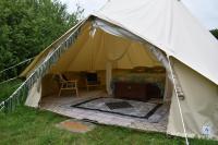 Finch Bell Tent at Lakeside Escape - B&B Kingston Seymour