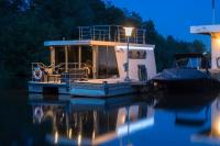 Econ Marine - Hausboote Boote Eventlocation in Hamburg - B&B Hamburg