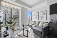 Chic Downtown Oasis Steps to Yonge & Dundas - Ferienwohnung Toronto
