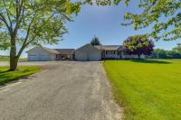 Near Amish Country & Shipshewana: Patio & Grill - Chambres d'hôtes Millersburg