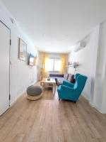 Lisbon over the river - B&B Almada