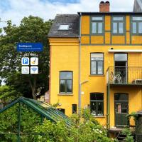 Charming Heritage Townhouse - B&B Odense