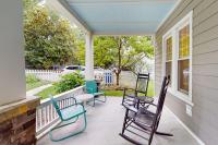 North Whitted Escape - Bed and Breakfast Hendersonville