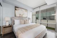 Designer Skyline Retreat 2BR w Skyline Terrace - Ferienwohnung Toronto