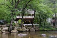 Above the River - B&B Sylva