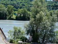 Les Suites du Quai - Bed and Breakfast Montmélian