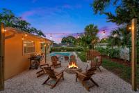 Tropical Oasis, Heated Pool, 9 Min to Beaches - B&B Largo