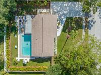 Tropical Oasis, Heated Pool, 9 Min to Beaches - B&B Largo