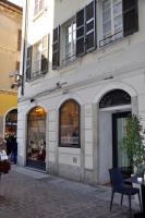 CHARMING COMO - Apartment downtown in the pedestrian area with 2 double bedrooms and 2 complete bathrooms a spacious living room and full equipped kitchen - Ferienwohnung Como