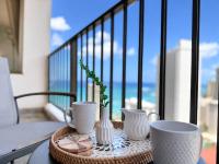 31Fl with partial ocean views, parking, & pool - B&B Honolulu