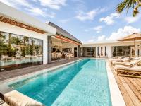 Dreamy 5BR Haven, 200m to Berawa's Blissful Beach - Ferienwohnung Canggu
