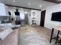 Charmant appartement rénové au cœur du Vieil Antibes - B&B Antibes