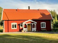 Historisk Mormorsstuga I Naturen På Rangsta Gård - Bed and Breakfast Sjunda