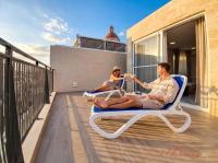 Modern Mellieha Penthouse with Rooftop City Views - B&B Mellieha