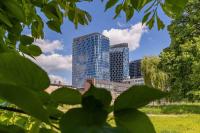 Luxury Apartment with Air Conditioning & Parking on the 25th Floor City Centre by Heyrent Premium - B&B Katowice