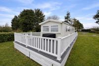 Beautiful 6 Berth Caravan With Decking In Norfolk Ref 89001Mv - B&B Belton