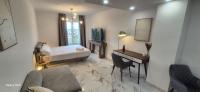 Elegant room in Alicante - AC, Wifi & Comfort - B&B Alicante
