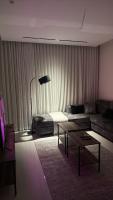 Quiet Sanctuary Bedroom and Living Room Apartment - Bed and Breakfast Djedda