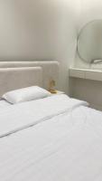 Quiet Sanctuary Bedroom and Living Room Apartment - Chambres d'hôtes Djeddah
