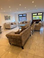 5 Bedroom Modern House in Prime City Location - B&B Manchester