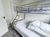 7 Berth Chalet Nearby Hemsby Beach In Norfolk Ref 18168B - B&B Hemsby