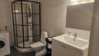 Spacious apartment near beaches - Chambres d'hôtes Sölvesborg