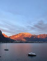 COZY LAKE COMO APARTMENTS - Chambres d'hôtes Valmadrera