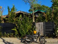 Kismet House Central & Private Cozy Home in General Luna - B&B Cabuntog