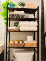 Modern Downtown Full Condo, 5 Min Walk to Line 1 TTC - Chambres d'hôtes Toronto