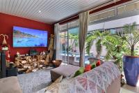 Nāhina room - City Center - Swimming Pool - B&B Papeete