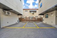 New 4 Ensuite BR Sleeps 12 & Gated Parking - B&B Los Angeles