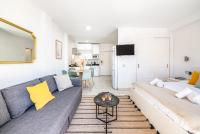 OleHolidays Romana Playa junto al mar - Bed and Breakfast Marbella