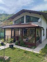 къща за гости Горски чар - B&B Beli Osŭm