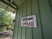 Hilltop River Hideaway - B&B Vanderpool
