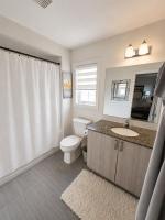 Modern Home w Private Yard and Master Suite - B&B Shelburne