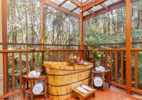 Liko Lehua Cottage-Furo Hot Tub on Deck-Fireplace - B&B Volcano