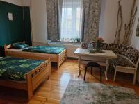 Chambre Quadruple avec Salle de Bains Commune