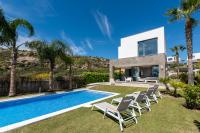 Villa Bahia de Las Rocas 4BR with private pool - Chambres d'hôtes Manilva