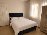 Blue61 Residence Airport - Ferienwohnung Pelitli