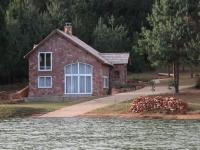 Still Waters Cottage by Lake Mantasoa - B&B Ampasipotsy