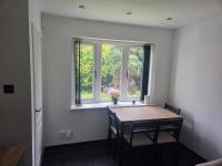 Beautiful 2 Bedroom House - Sleeps Max 5 - Private Neighbourhood - B&B Nottingham