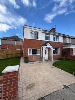 ResiLets - THE NEWLAND Large 5 Bed IDEAL for Contractors Holidaymakers - B&B Blyth