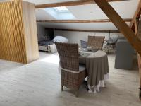 Les Vieux Platanes Loft chaleureux - B&B La Crau